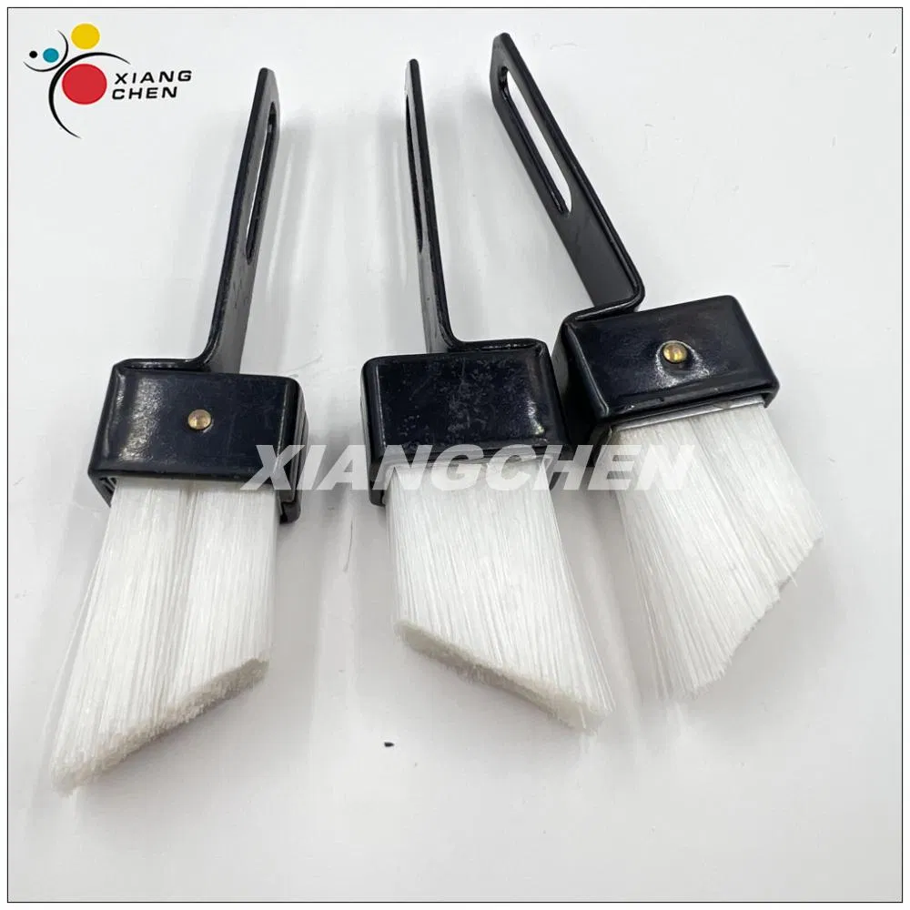 Feeder brush side profile