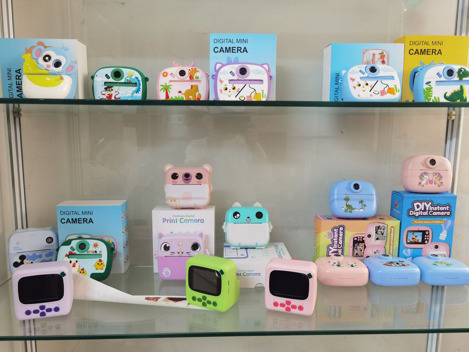 Mini Educational Kids Digital Camera with CMOS Sensor and MicroSD Storage Full HD Video 120 Wide Angle for 3-12 Year Olds