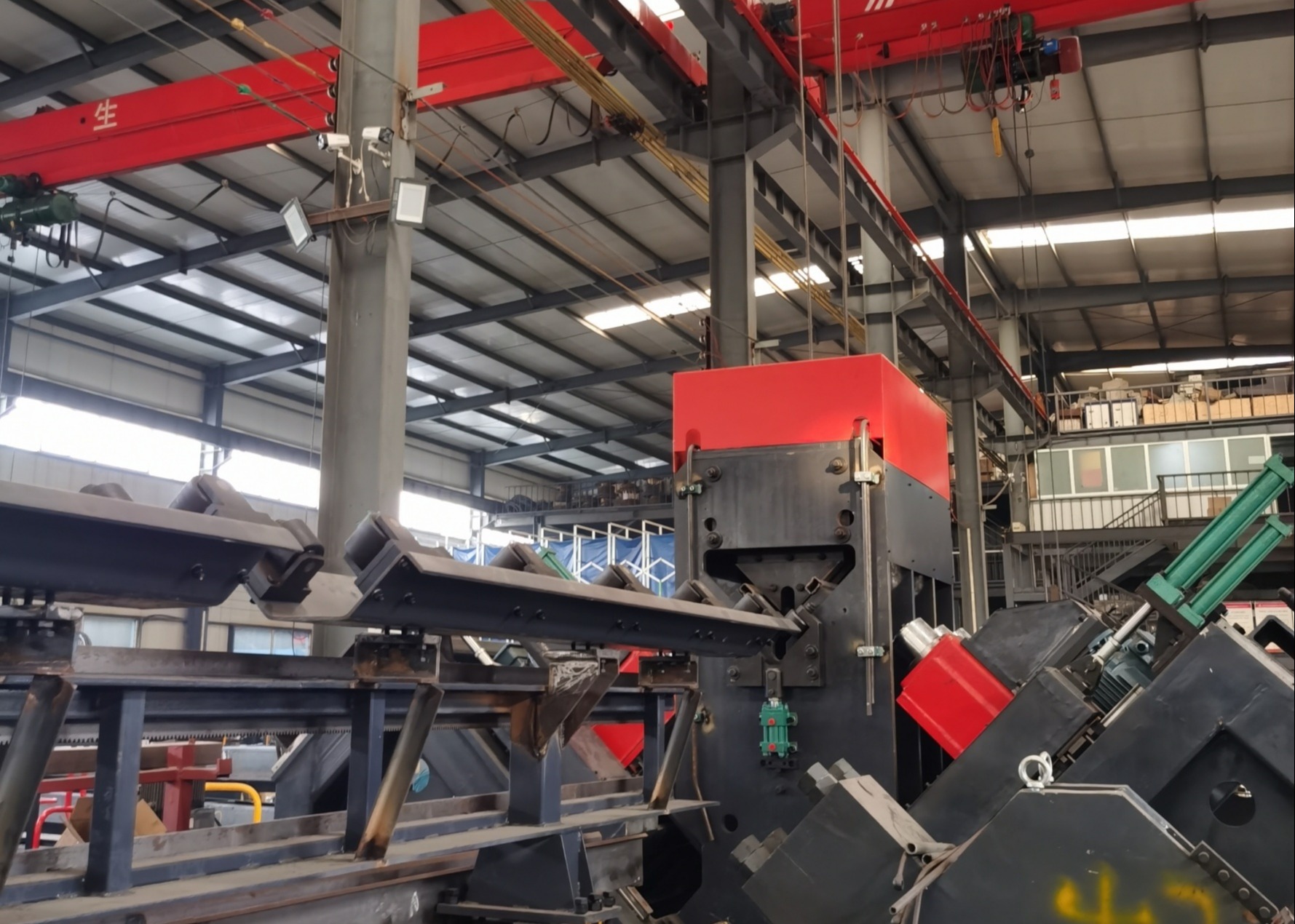 Model ADM2532 CNC Angle Drilling And Marking Line 50~220mm（Stepless）Range Of Accurate Distance