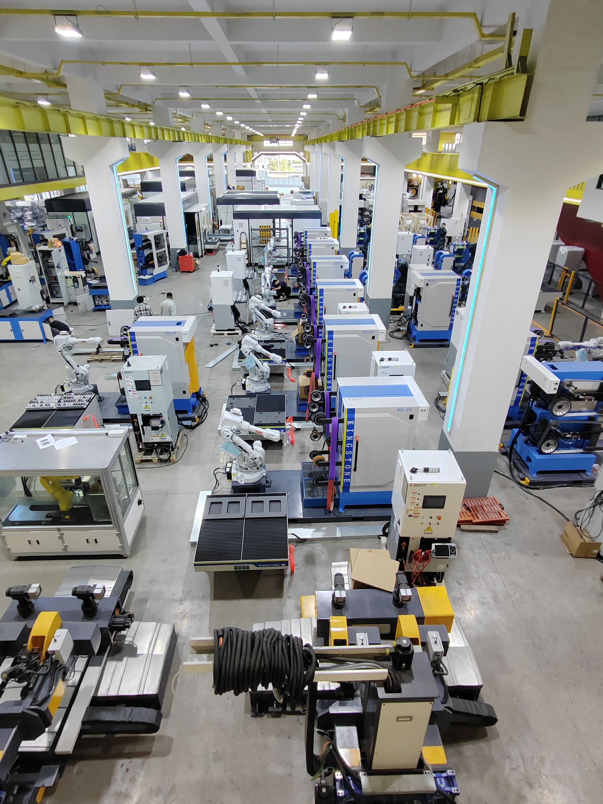 Integrated Robotic Buffing Machine Multi Head Abrasive Belt Surface Finishing Center