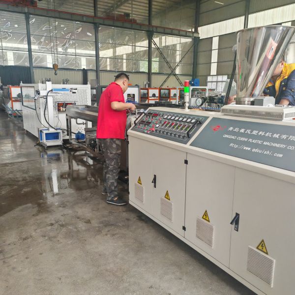 PVC Electrical Conduit Pipe Extruder Conical Twin Screw Plastic Pipe Production Machine