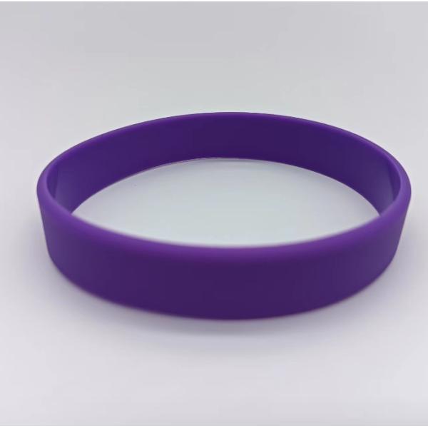 Cutting Processing Service Glowing Silicone Wristbands with Customized Design and Logo