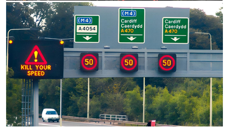 Highway Traffic Variable Message Sign with 3906 dot/m2 Pixel Density 310W Power Consumption and >120Hz Refresh Rate VMS LED Display