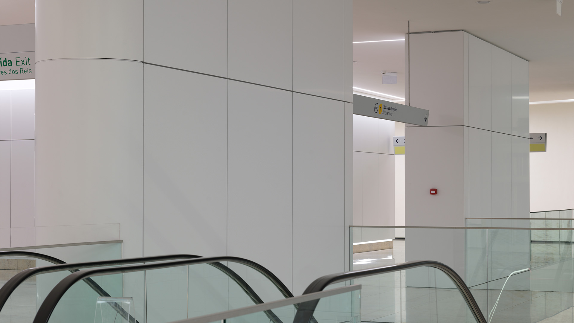 Customizable Solid Aluminum 3D Panels With Perforated Metal Sheet With A2 Fireproof For Building Interior & Exterior