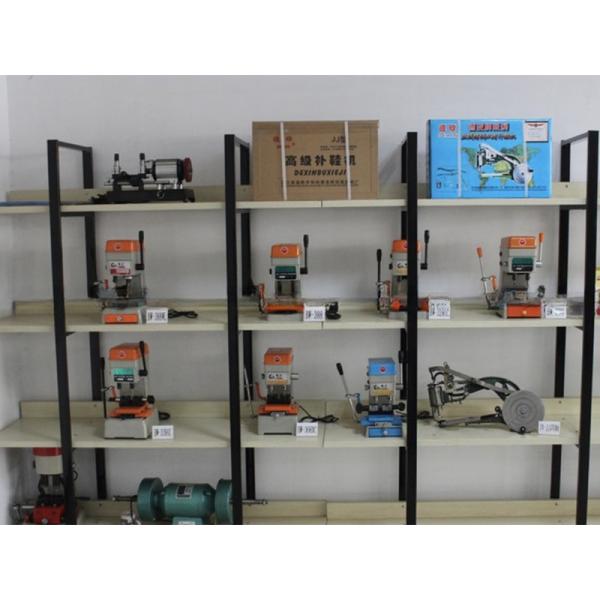 High Security 100E Key Duplicator 51*40*32cm Multifunctional Horizontal Key Machine