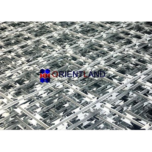 3m 5m 6m Welded Razor Wire Mesh Sheet / Straight Razor Wire 2.5mm Diameter