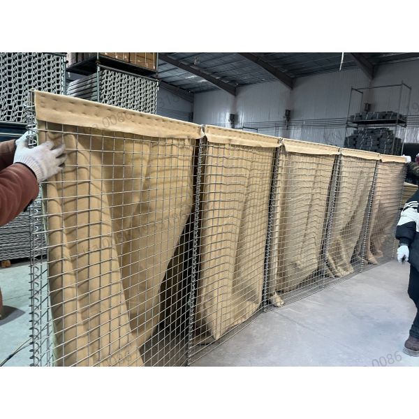 Professional SupplyCustomized Folding Defensive Barrier Galvanized Security Wall Flood Defensive Barrier Explosion RetainingWall