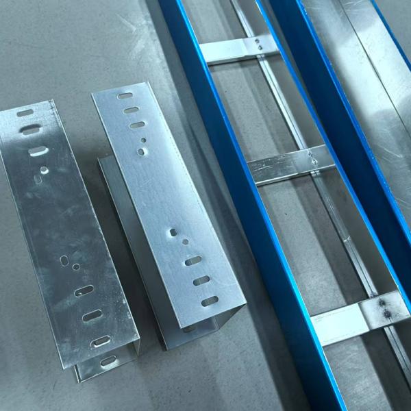Featherweight FRP Perforated Cable Tray For Ceiling Warehouse