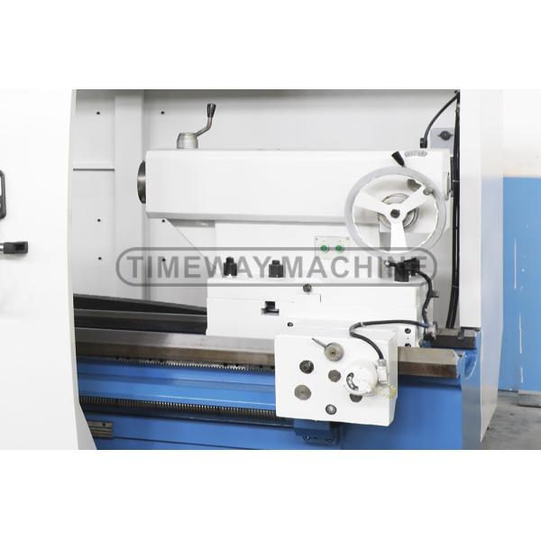 755mm Bed Width Thread-Type Spindle Nose CNC Oil Country Lathe for Pipe Threading