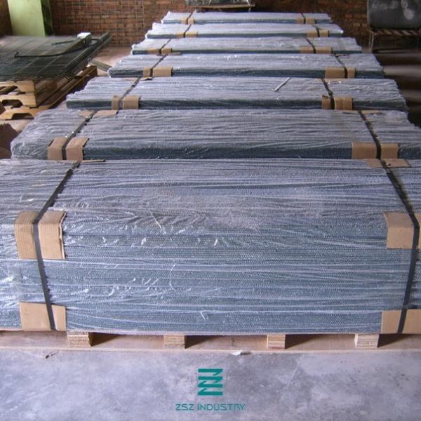 Rectangle Securing Fence Posts , 2D Wire Mesh Fence Posts 60x40mmx2300mm