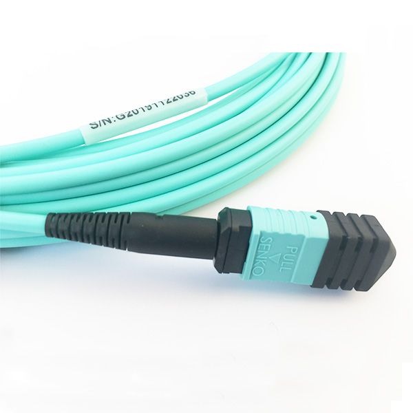 WANs / FTTx MPO Patch Cable High Optical Performance 1000 - 3000nm Fiber Height
