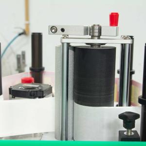 Automatic Square Bottle Labeling Machine