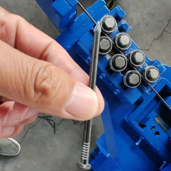 High Speed Roofing Sheet Metal Nails Making Machine Low Noise