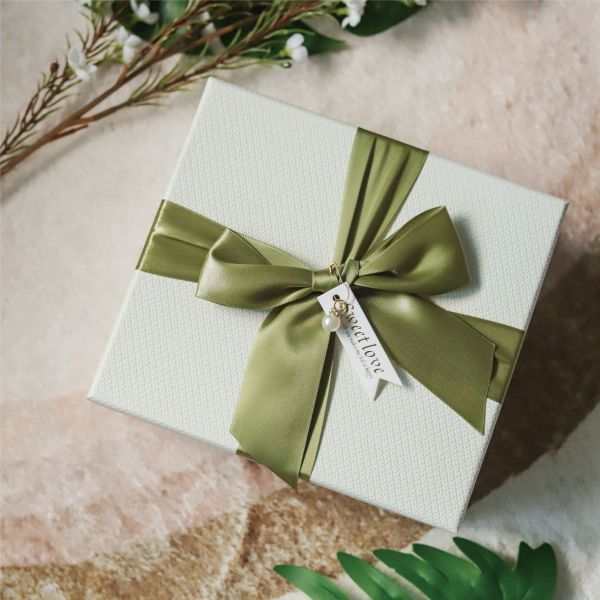 Small Fresh Gift Box Wholesale Gift Box Custom Valentine'S Day Wedding Gift Box Packaging