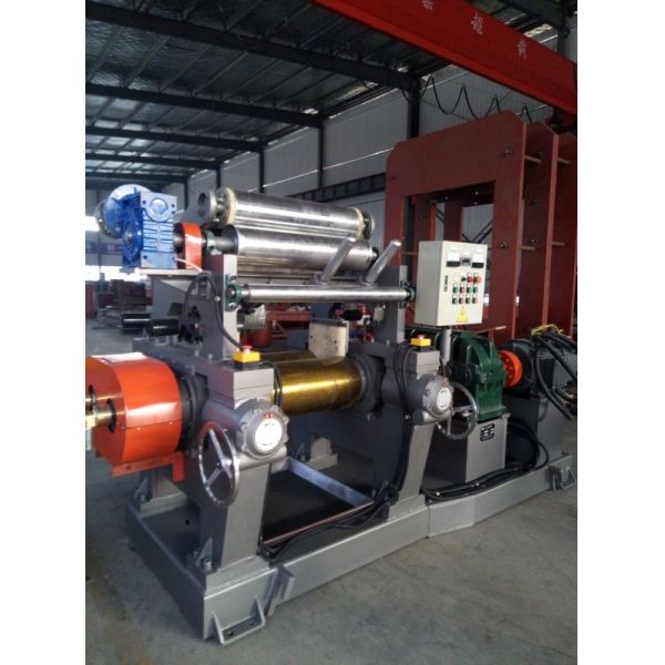 CE/ISO9001 Certified Two Roll Open Mixing Mill with Automatic Thin Oil Lubrication and Integrated Base Design