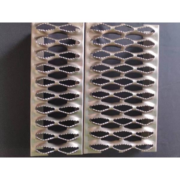 Grating Aluminium Walkway / Galvanized Perforated Metal Walkway Panels