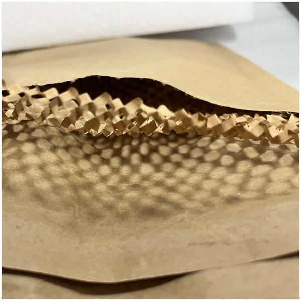 Versatile Kraft Honeycomb Mailer Pouch Ideal for Multi-Industry Packaging Needs