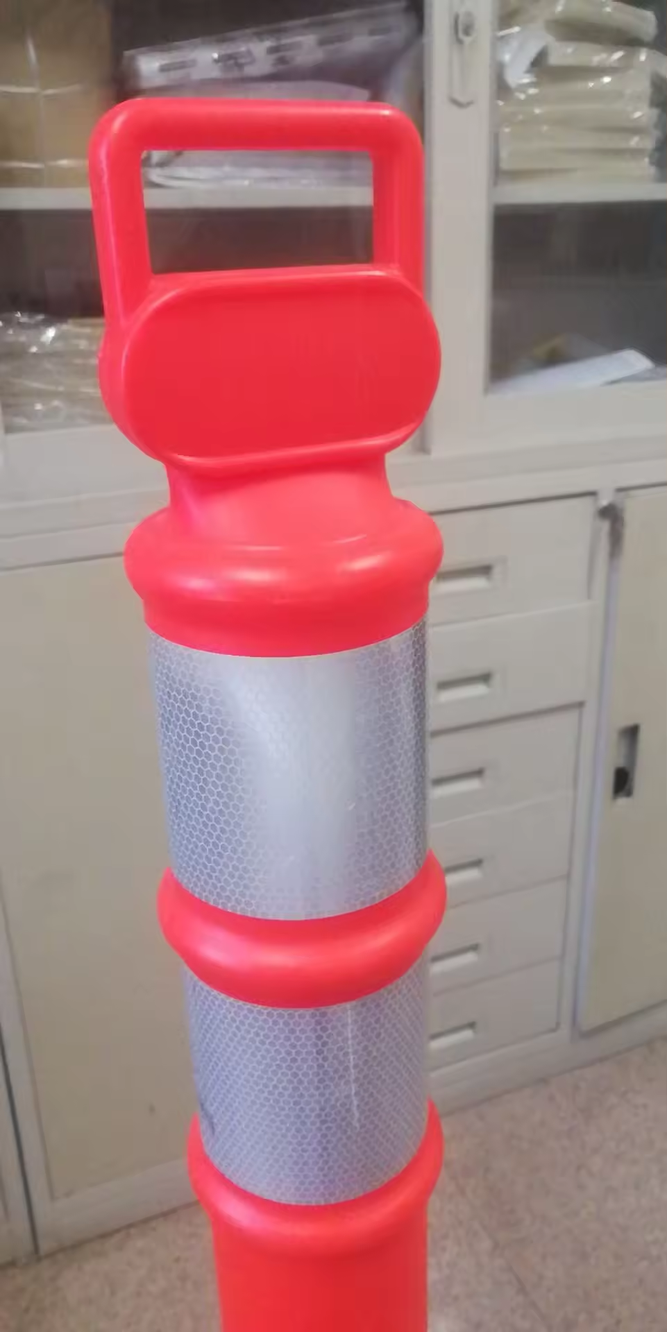 125cm Height Spring Post with Weather-resistant and Durable Material for Road Safety