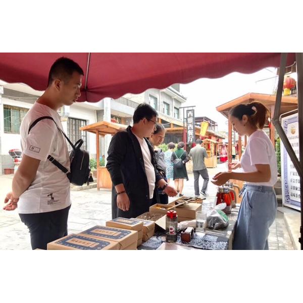 Handmade First Grade Dark Tea Processing Type and Content 1000g Jingyang Fu Tea with Strong Aroma