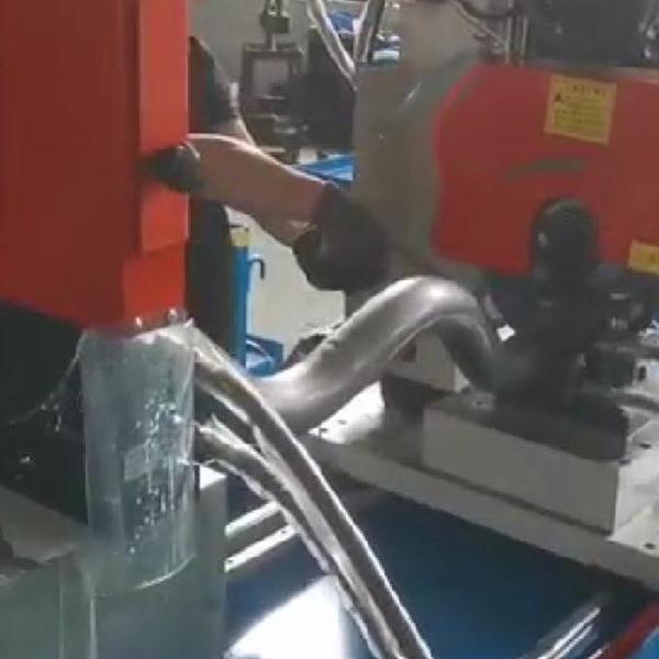 Steel pipe cutting machine PLC control window profiles square tube automatic stainless steel pipe cutting machine