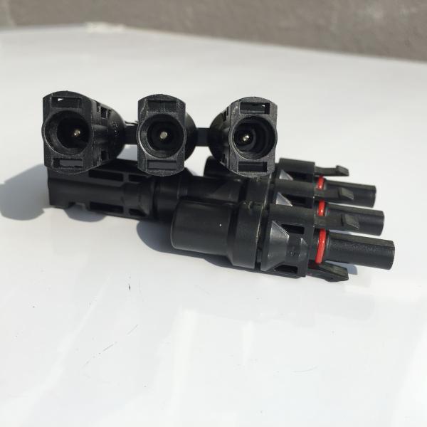 Waterproof Solar Branch Connector 3 To 1 Joint Class II High Voltage CE Certification