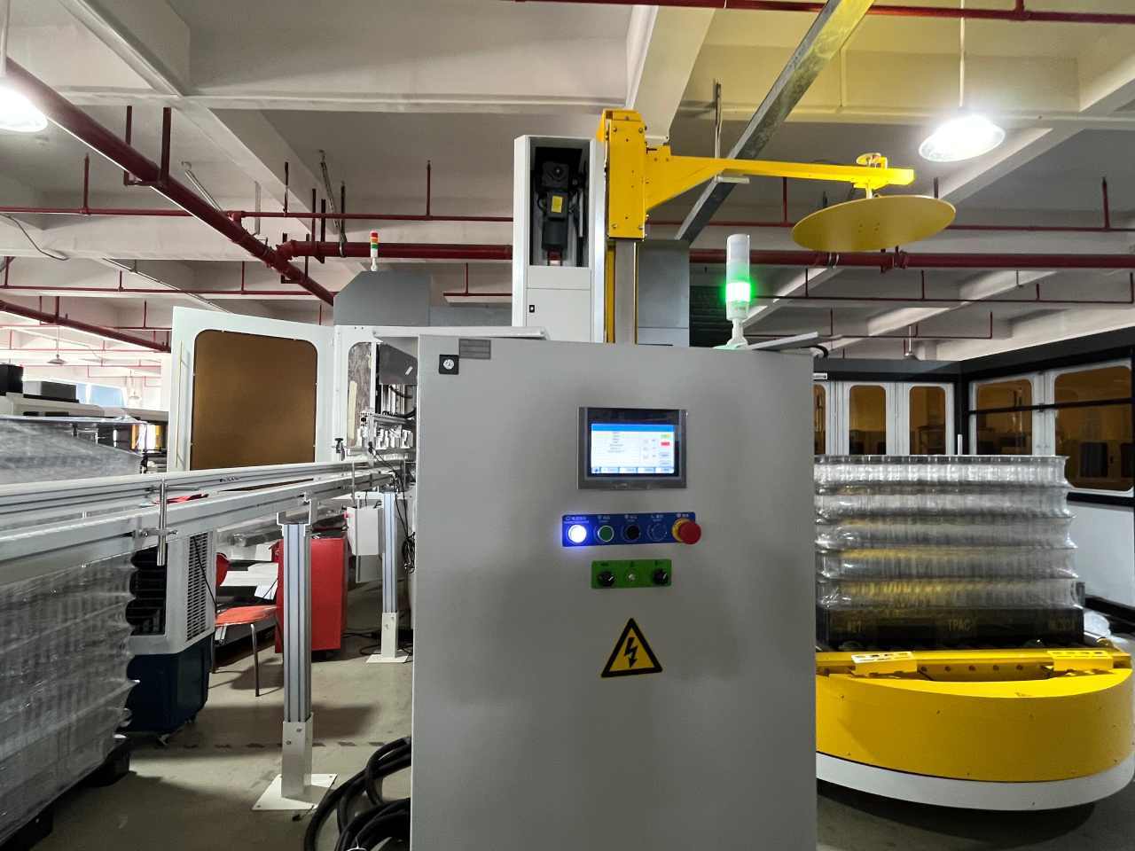 Automatic Bottle Palletizer with High-Speed Stacking PLC Control System and Integrated Stretch Wrapping
