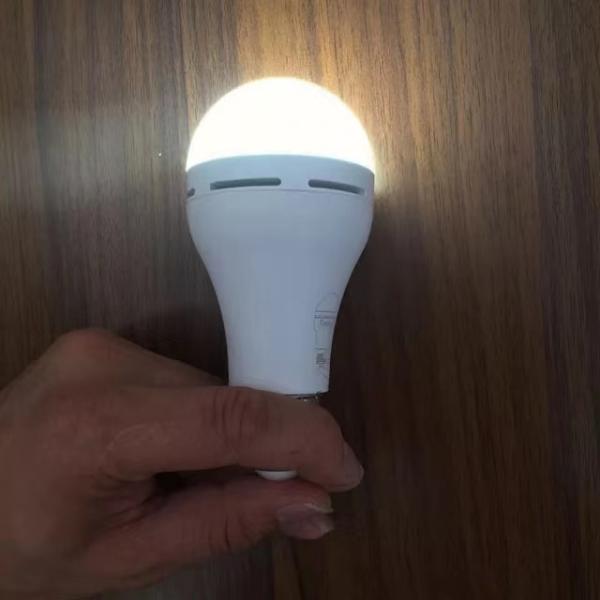 7W/10W LED Emergency Rechargeable E27/B22 Bulbs with Adjustable Brightness Support