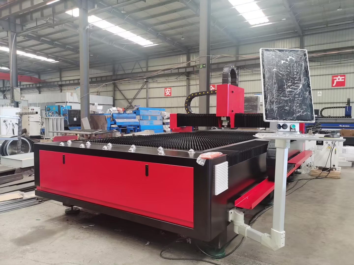 laser cutting machine (1).jpg