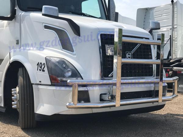 Buy 304 Stainless Steel Semi Truck Deer Guard For Freightliner Cascadia at wholesale prices