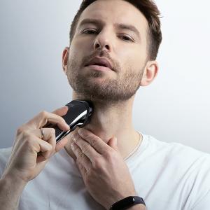 Quality LCD Display Rechargeable Electric Shaver / Rechargeable Trims Shaver Washable Body for sale