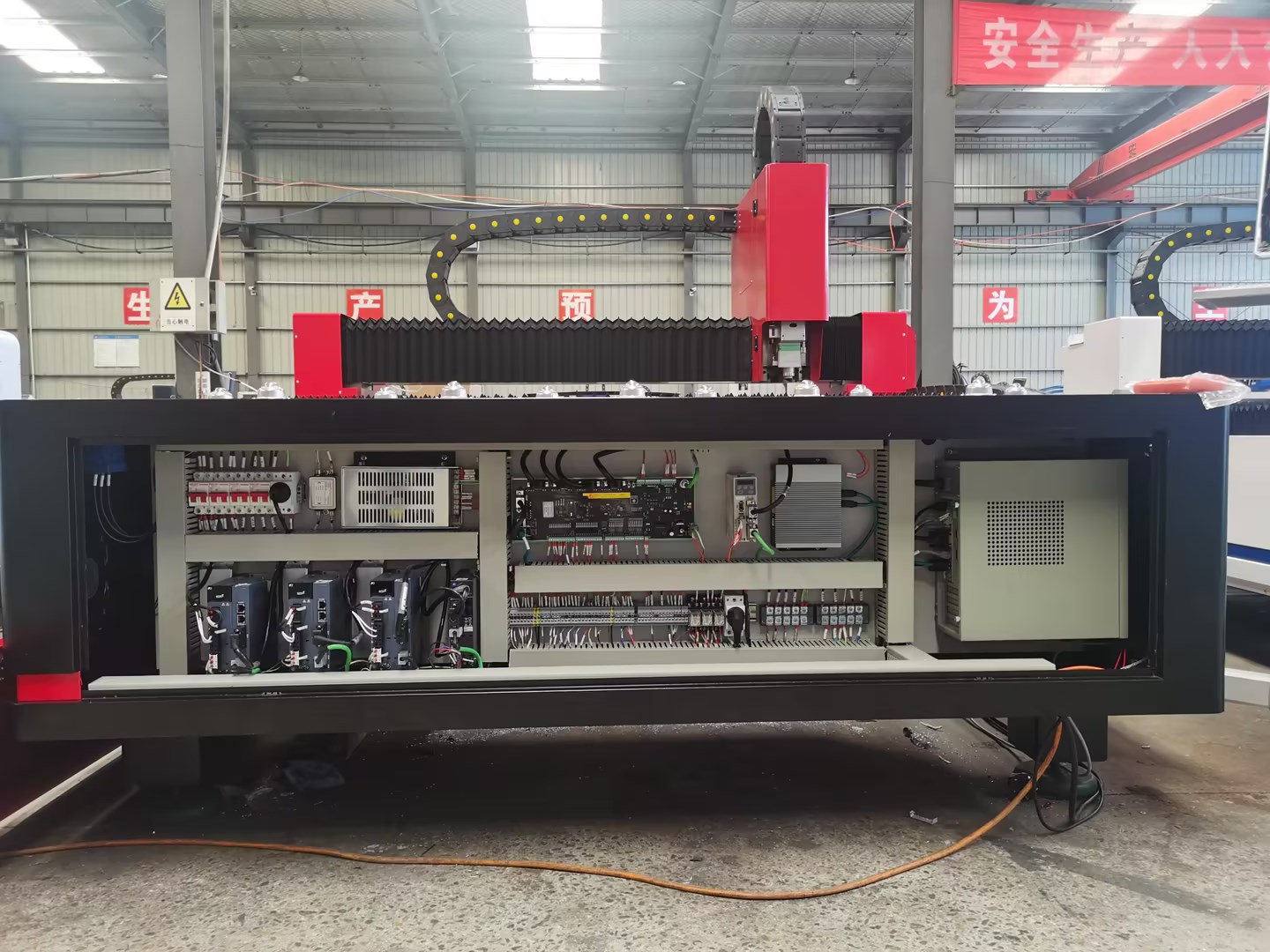 laser cutting machine (4).jpg