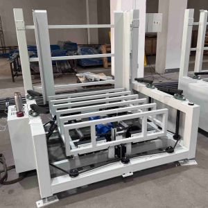 Compact Automatic Pallet Stacker Space Saving System For Packaging Lines