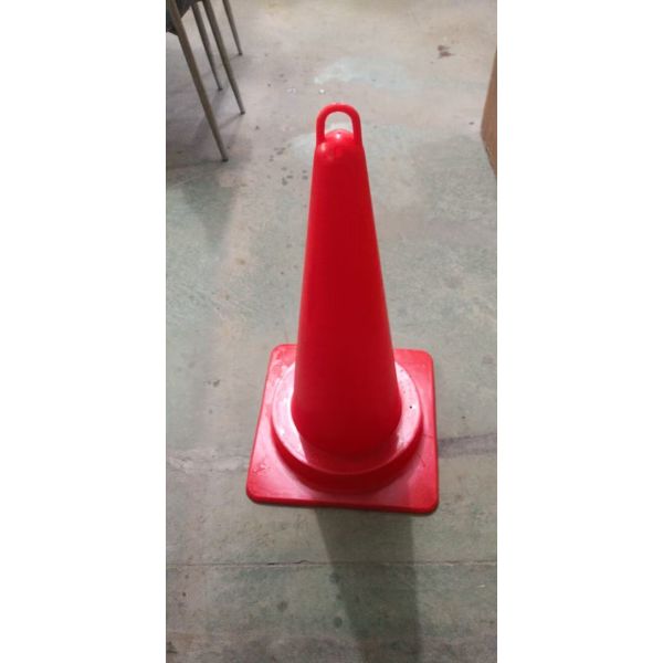 Reflective Traffic Cone Orange Color 75cm Designed For Effective Traffic Control And Safety