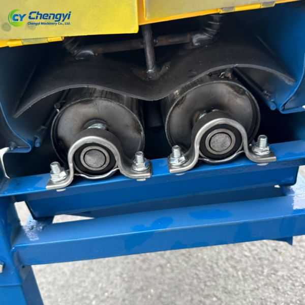 Heavy Duty Metal Double Roller Corn Sheller Machine High Performance Maize Shelling Farm Tool