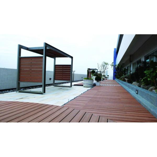 Brown Wood Grain Pattern Recycled Waterproof WPC Decking Flooring for Performance