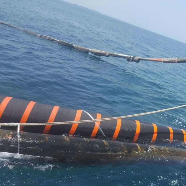 Dredge hose connection and flange details