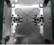 Celcon Die Injection Mould Maker Precision 8 Cavities With ISO Certification