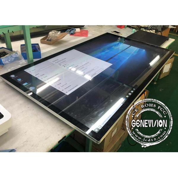 PC Wall Mount LCD Advertising Display 65 Inch Win 10 4G 400cd/2 Brightness