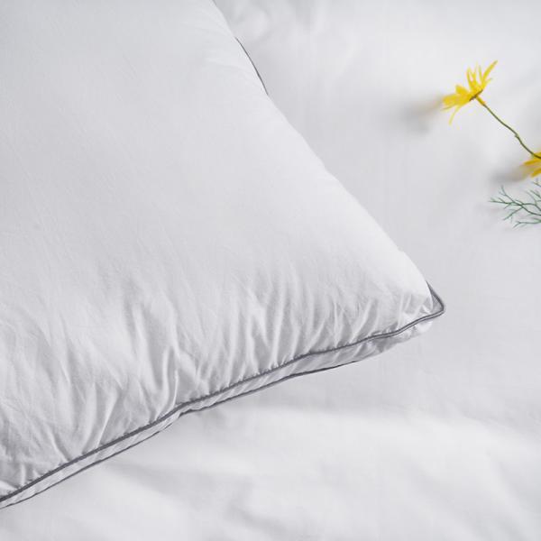 Anti - Mite Luxury Hotel Pillows Super Soft Hotel Linen 100% Cotton For Traveling