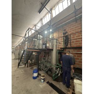 Vertical Package Yarn Dyeing Machine Water Saving High Temperature Dyeing