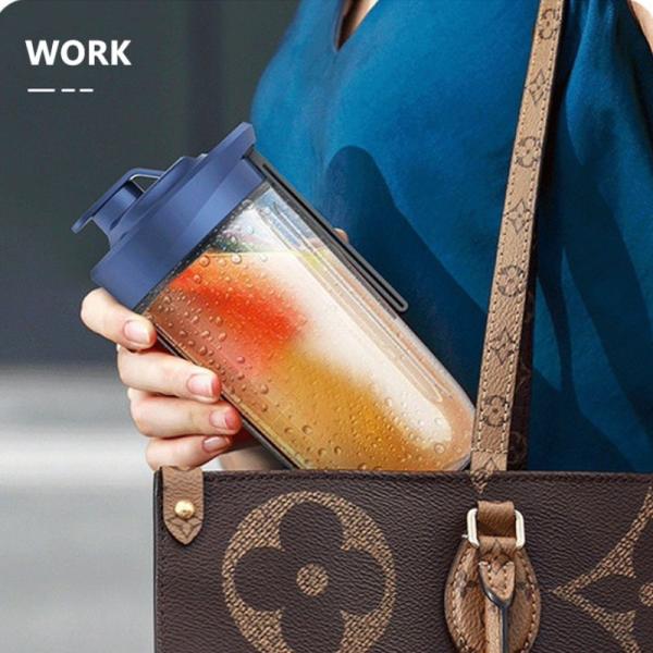 Multifunctional USB Charging Mini Juicer for Efficiently Blending and Squeezing Fruits