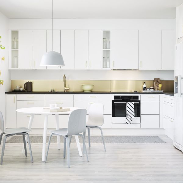 Modern Design Waterproof Shaker Style Kitchen Cabinet with Lacquer Surface Treatment