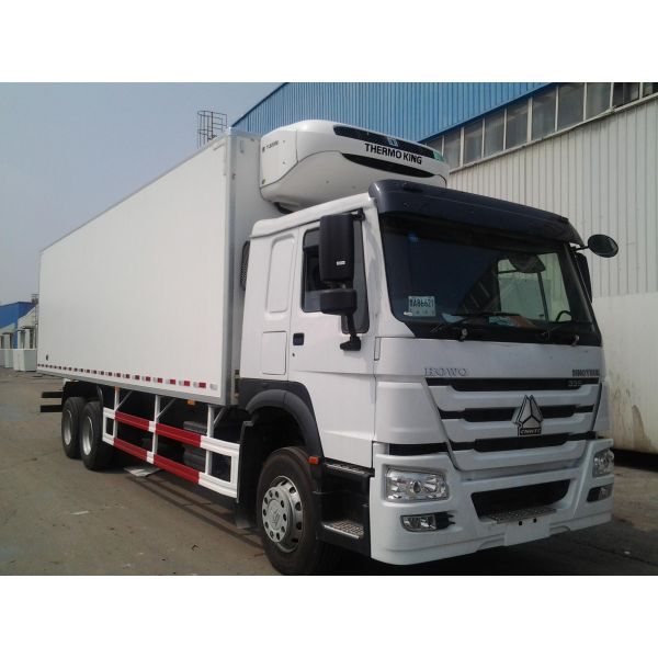 HOWO refrigerator truck