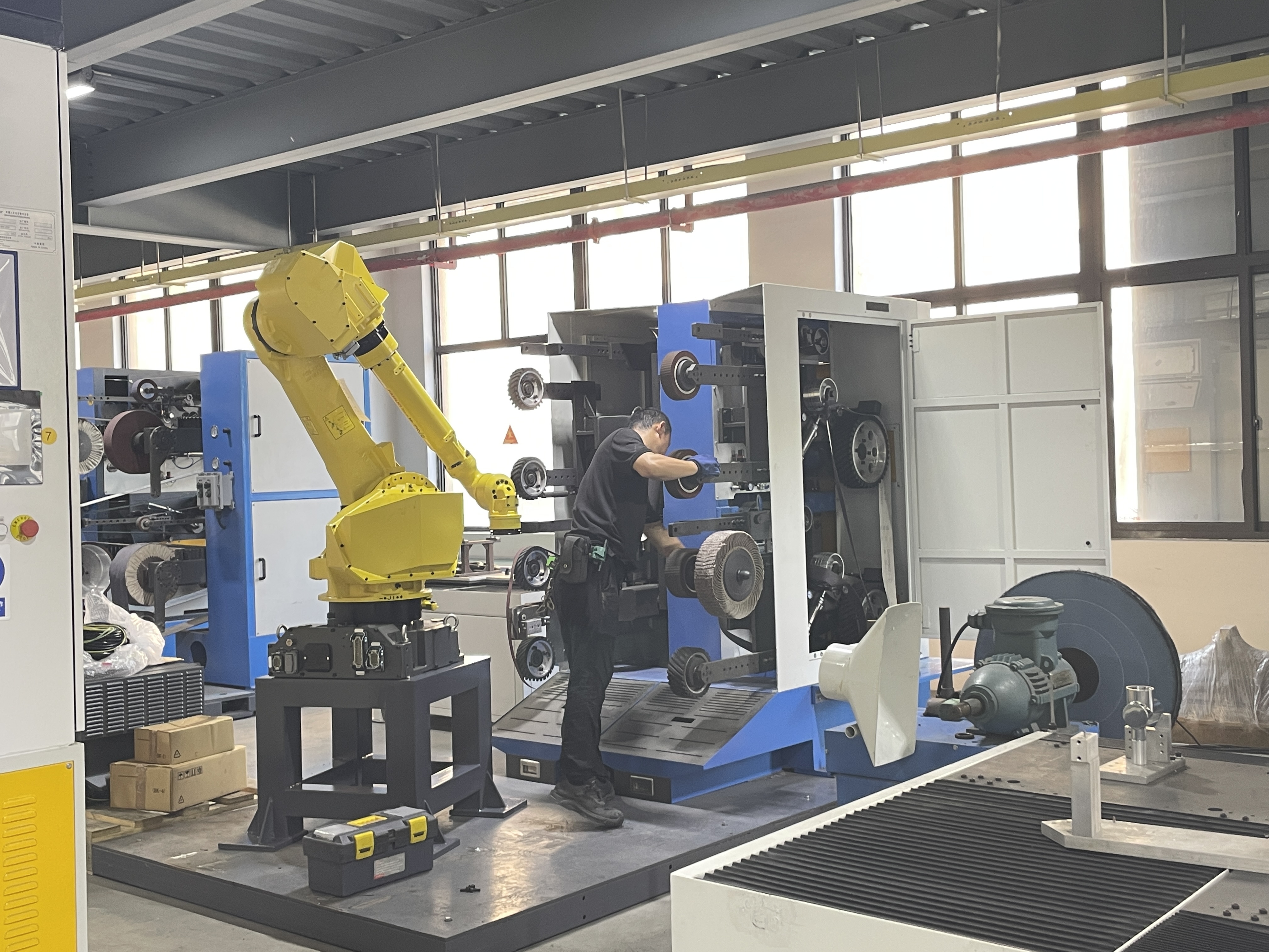 Curved Surface Robotic Buffing Machine For Brass Valves