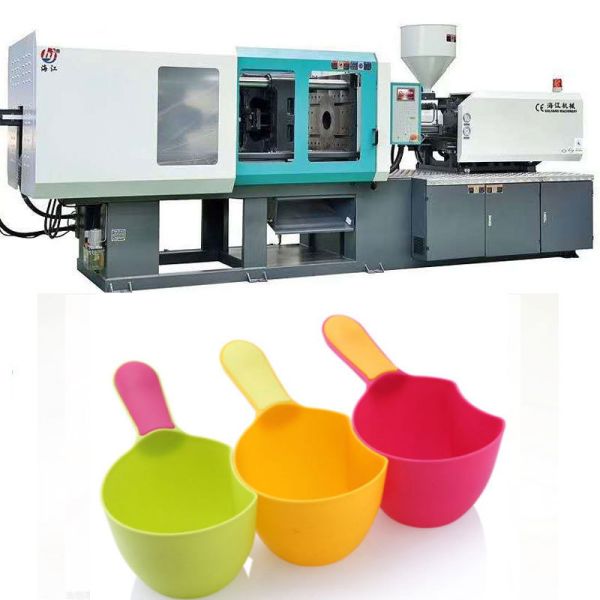 Full syringe production line machine in operation