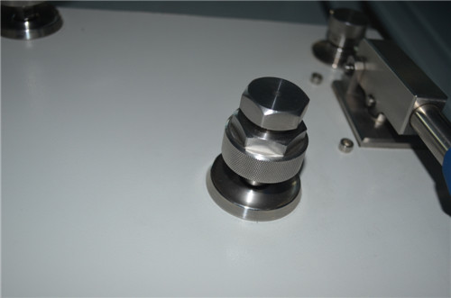 Versatile Semi-Automatic Pressure Calibration Kit for 0-600 bar Pressure Range 16.0kg