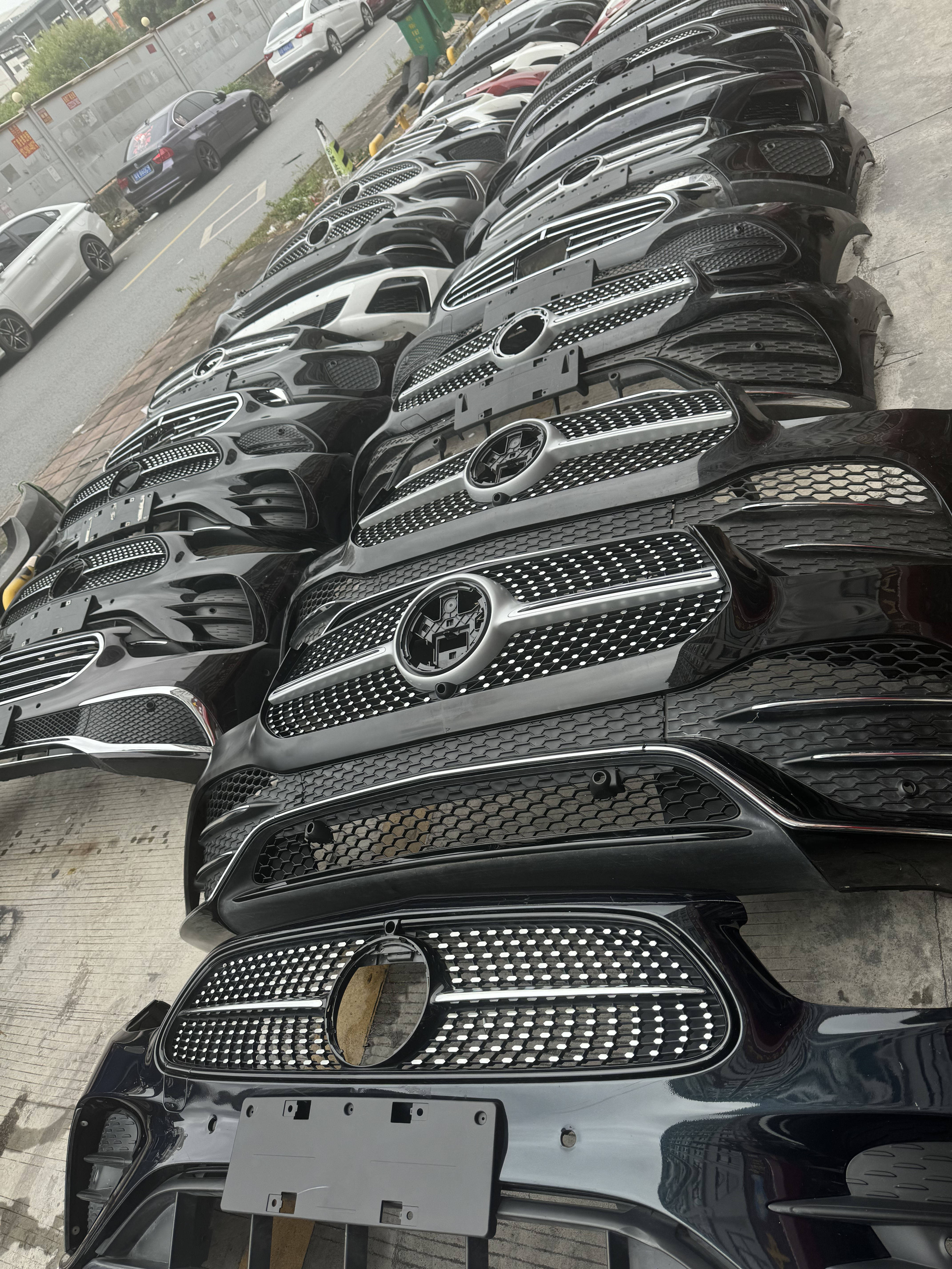 High Quality Hot Selling W213 E200 E220 E250 E300 E320 E350 Front Bumper Body Kit Front Face for Mercedes Benz