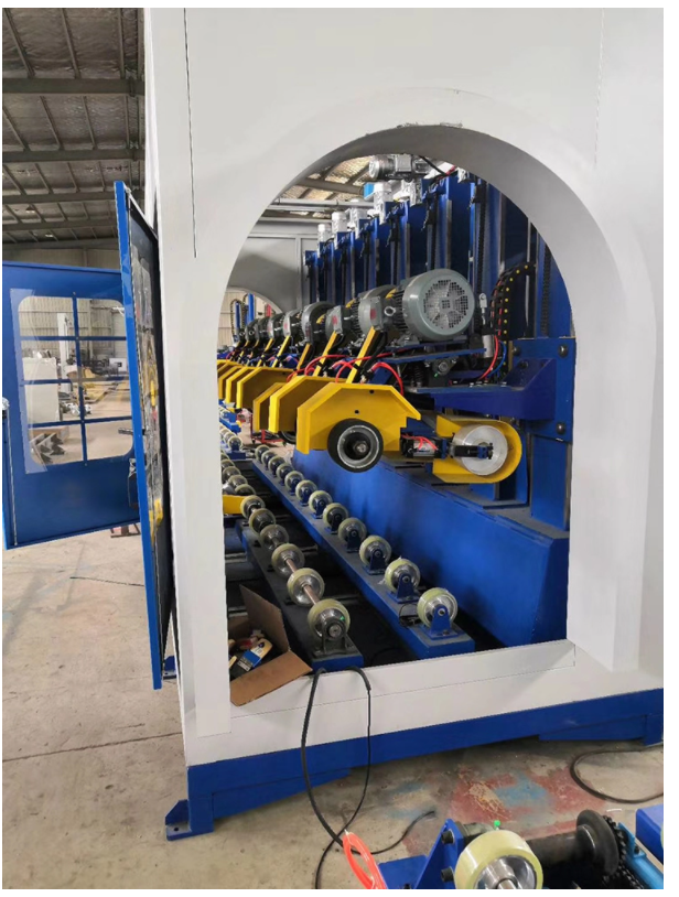 High Efficiency and High Quality CNC Profile Customized CNC LNG Pipe line Polishing Machine