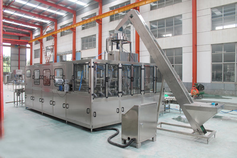 600BPH Full Automatic Four Line Monoblock Gallon Filling Machine With Overflow Valve