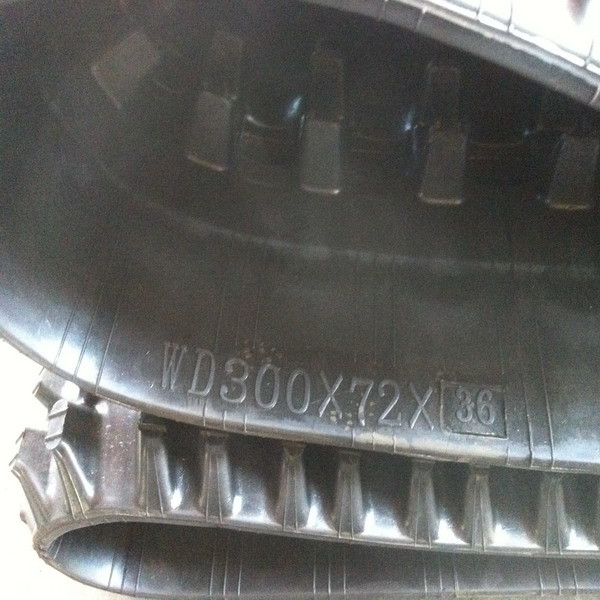 36 Link Crawler Snowmobile Rubber Track 300mm Width